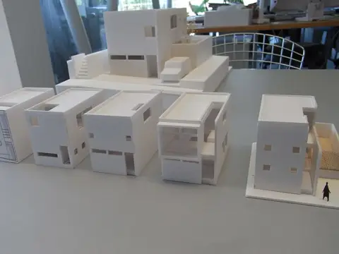 白模型