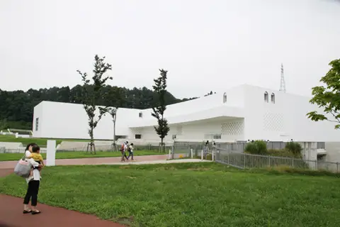 青森美術館めぐり