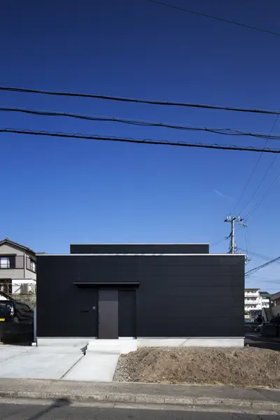 田辺市/黒のコートハウス竣工写真