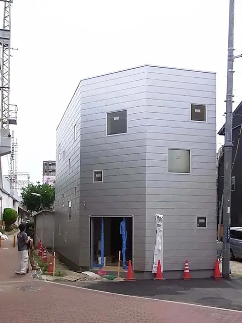 東大阪のクリニック/足場がとれました！