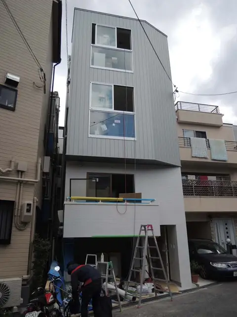 豊里のリノベーション　足場が取れました。