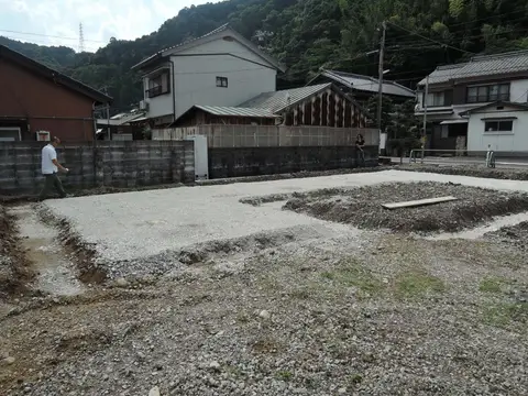 磐盾のコートハウス上棟式