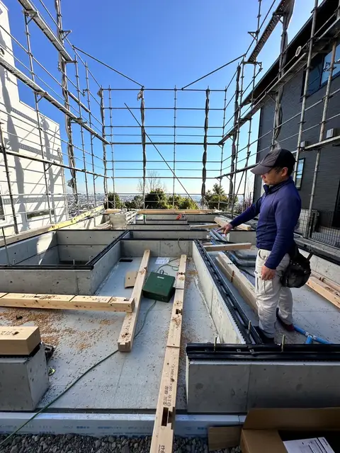 土台敷・建て方工事